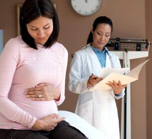 Phụ nữ mang thai bị hen phế quản cần lưu ý gì?