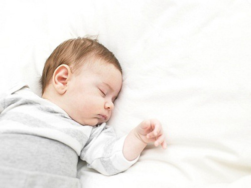 Trẻ nên ngủ hay không nên ngủ như thế nào?