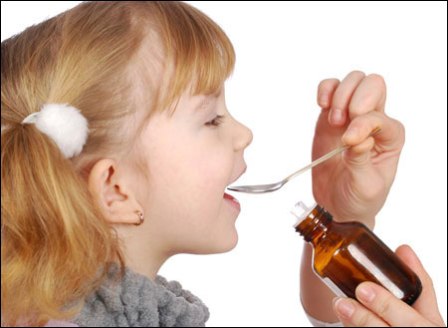 Thận trọng với thuốc ho khi sử dụng cho trẻ