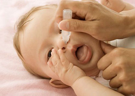 5 điều cần làm khi bé bị nghẹt mũi 