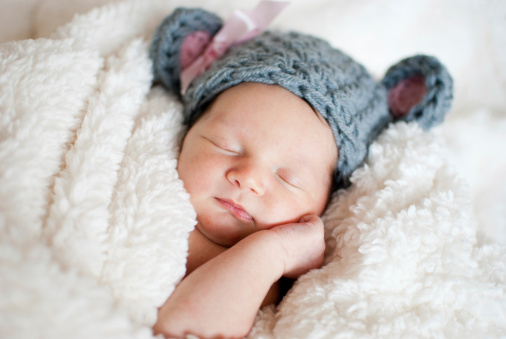 Phương pháp tạo lập giấc ngủ của trẻ sơ sinh an toàn và khoa học