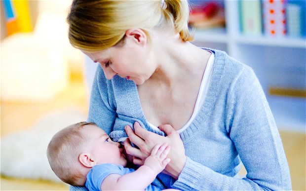 Trẻ ít được bú sữa mẹ dễ bị suy giảm sức đề kháng