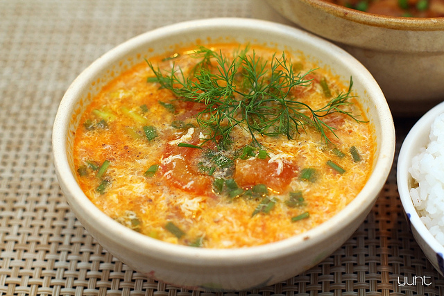 Giúp cơ thể ngày càng khỏe mạnh với món canh trứng cà chua