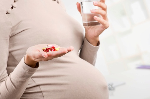 Bổ sung sắt và acid folic cho phụ nữ mang thai thế nào?