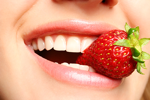 12 loại thực phẩm làm trắng răng tự nhiên