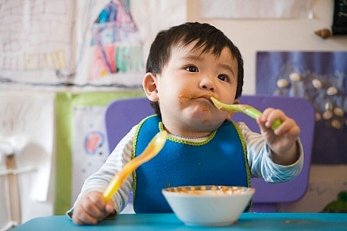 Bữa phụ quan trọng với trẻ suy dinh dưỡng