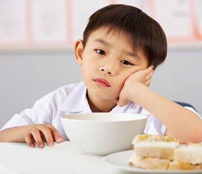 Trẻ biếng ăn dễ phát sinh những hậu quả khó lường 