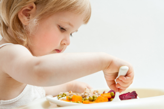 Bổ sung vitamin và khoáng chất cho trẻ, khi nào là cần thiết