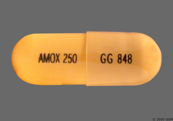 Sử dụng Amoxicillin liên quan đến tiêu chảy và bệnh tưa miệng