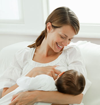 Trẻ ít được bú sữa mẹ dễ bị suy giảm sức đề kháng